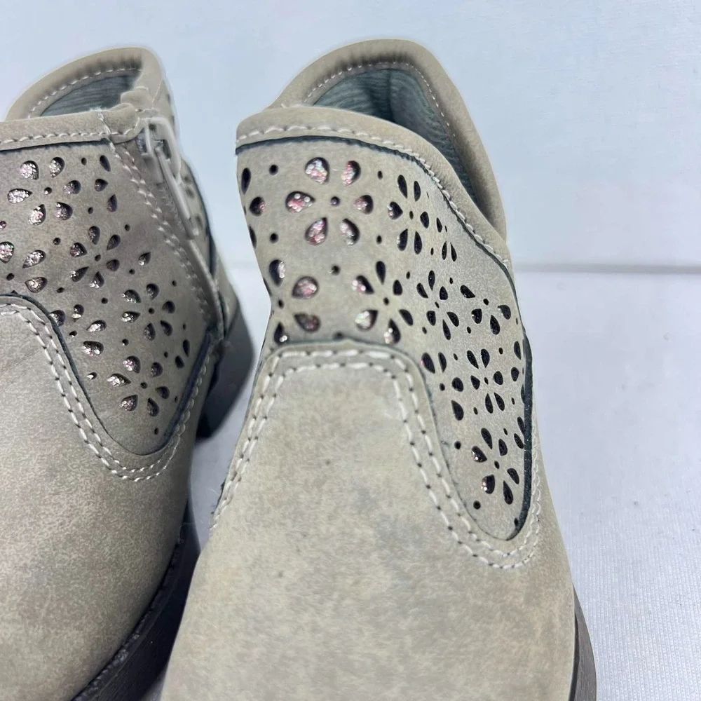 GUC OshKosh B'gosh Taupe Perforated Ankle Boots Zip Toddler Girls Size 6M